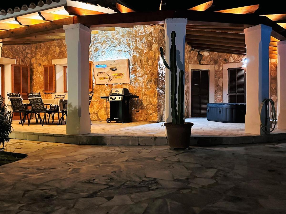 Villa Sanchez In Strandnahe Mit Pool, Jacuzzi, Klima, Wifi, Gas Bbq Сантаний Екстериор снимка