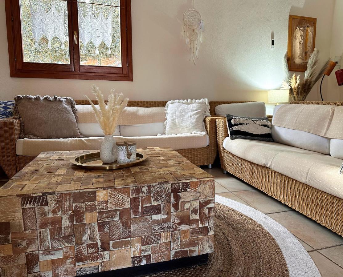 Villa Sanchez In Strandnahe Mit Pool, Jacuzzi, Klima, Wifi, Gas Bbq Сантаний Екстериор снимка